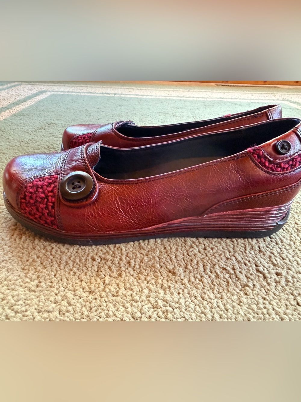 Dansko Pam Red Leather Knit Button Wedge Loafers Shoes Size 38 US 7.5-8 - Picture 5 of 13